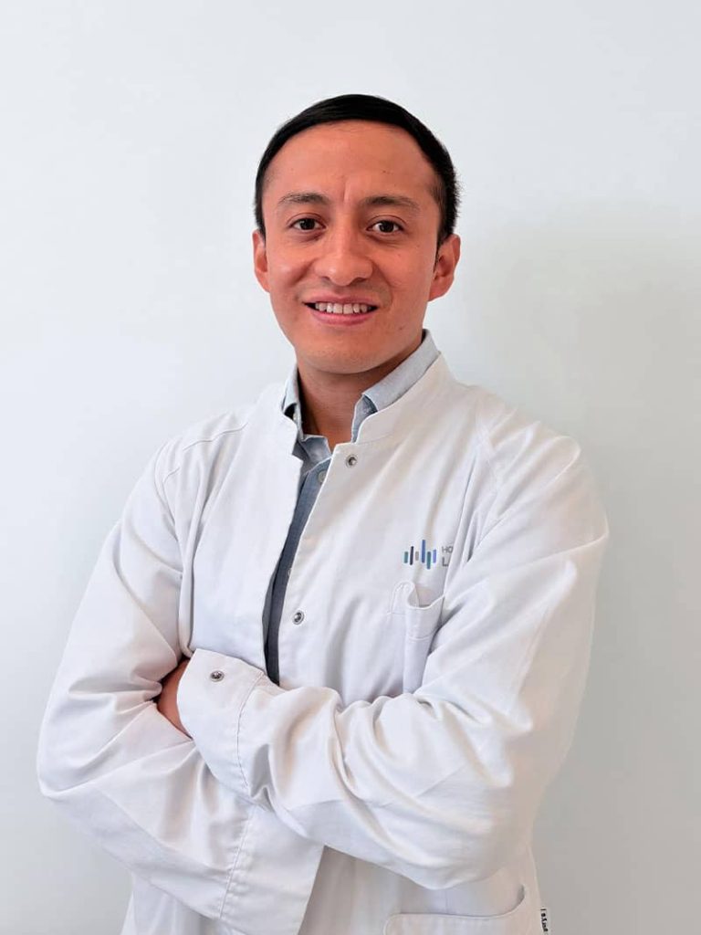 Dr Nelson Lasluisa